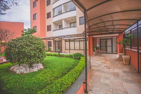 Apartamento à venda com 62m², 2 quartos e 2 vagasHall social