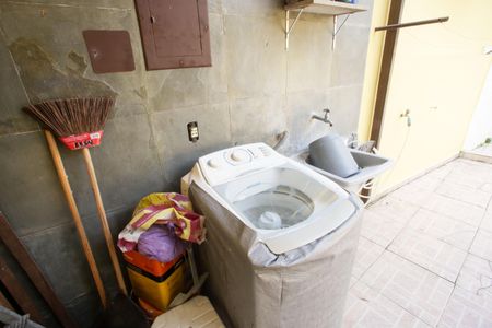 Casa para alugar com 180m², 2 quartos e 1 vagaÁrea de Serviço