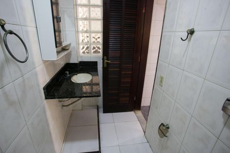 Casa para alugar com 180m², 2 quartos e 1 vagaBanheiro