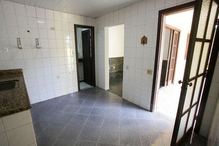 Casa para alugar com 180m², 2 quartos e 1 vagaCozinha