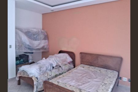 Casa à venda com 200m², 4 quartos e 4 vagas