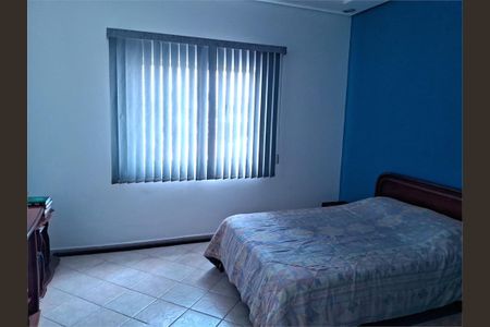 Casa à venda com 200m², 4 quartos e 4 vagas