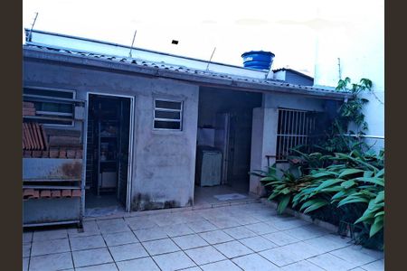 Casa à venda com 200m², 4 quartos e 4 vagas