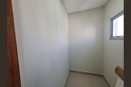 Apartamento à venda com 70m², 2 quartos e 1 vaga Apartamento à venda com 70m², 2 quartos e 1 vagaDespensa