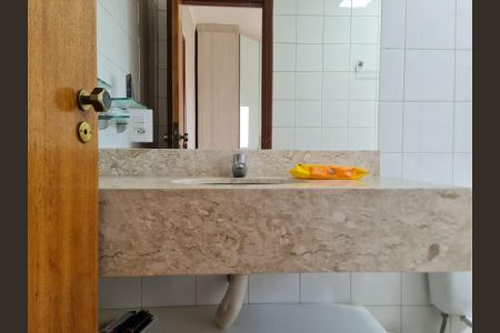Apartamento à venda com 70m², 2 quartos e 1 vaga Apartamento à venda com 70m², 2 quartos e 1 vagaBanheiro da Suíte 1
