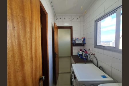 Apartamento à venda com 70m², 2 quartos e 1 vaga Apartamento à venda com 70m², 2 quartos e 1 vagaÁrea de Serviço