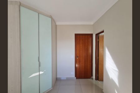 Apartamento à venda com 70m², 2 quartos e 1 vaga Apartamento à venda com 70m², 2 quartos e 1 vagaSuíte 1