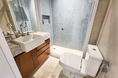 Apartamento à venda com 162m², 3 quartos e 1 vagaBanheiro da suite 1