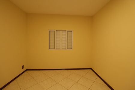 Casa à venda com 193m², 3 quartos e 2 vagasQuarto 3