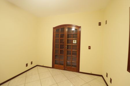 Casa à venda com 193m², 3 quartos e 2 vagasQuarto