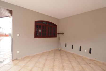 Casa à venda com 193m², 3 quartos e 2 vagasGaragem