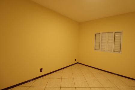 Casa à venda com 193m², 3 quartos e 2 vagasQuarto 3