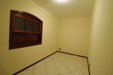 Casa à venda com 193m², 3 quartos e 2 vagasQuarto 2