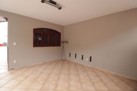 Casa à venda com 193m², 3 quartos e 2 vagasGaragem
