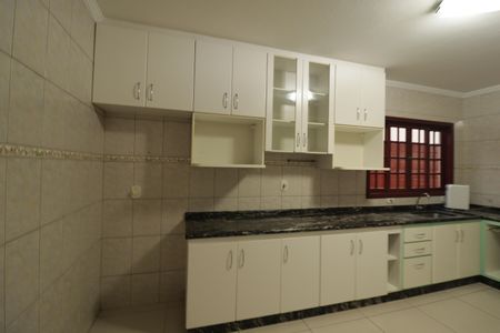 Casa à venda com 193m², 3 quartos e 2 vagasCozinha e Área de Serviço
