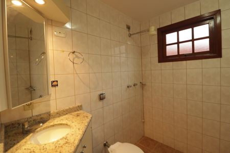 Casa à venda com 193m², 3 quartos e 2 vagasBanheiro 2