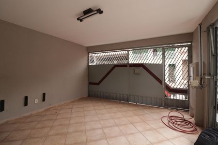 Casa à venda com 193m², 3 quartos e 2 vagasGaragem