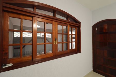 Casa à venda com 193m², 3 quartos e 2 vagasSala