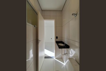 Casa de condomínio à venda com 59m², 2 quartos e 1 vagaBanheiro Quarto 2