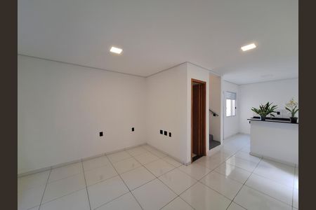 Casa de condomínio à venda com 59m², 2 quartos e 1 vagaSala