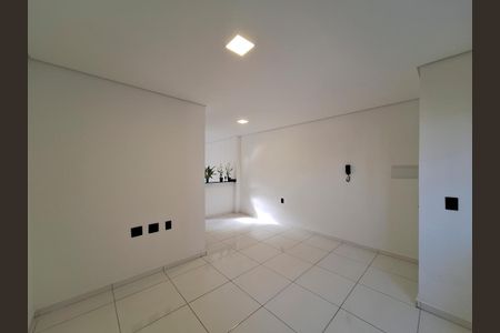 Casa de condomínio à venda com 59m², 2 quartos e 1 vagaSala