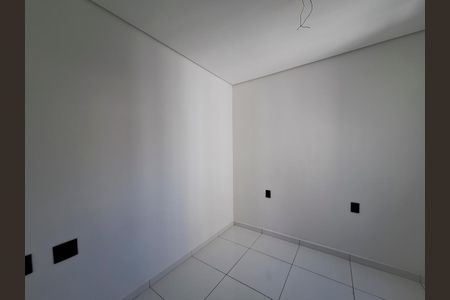 Casa de condomínio à venda com 64m², 2 quartos e 1 vagaQuarto 2