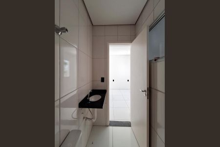 Casa de condomínio à venda com 63m², 2 quartos e 1 vagaBanheiro da Suíte 2