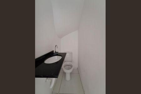 Casa de condomínio à venda com 63m², 2 quartos e 1 vagaLavabo