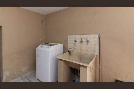 Casa à venda com 120m², 2 quartos e 1 vagaÁrea de Serviço