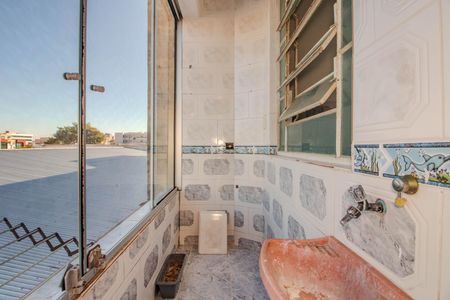 Apartamento à venda com 67m², 2 quartos e sem vaga Apartamento à venda com 67m², 2 quartos e sem vagaCozinha e Área de Serviço