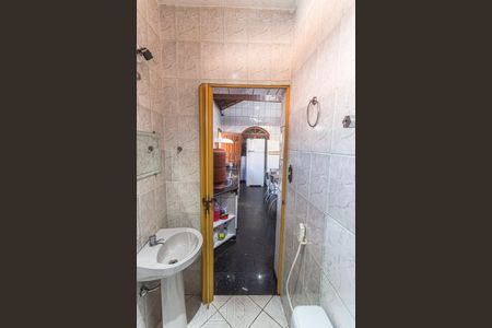 Casa à venda com 321m², 4 quartos e 5 vagas Casa à venda com 321m², 4 quartos e 5 vagasBanheiro Social