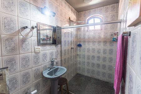 Casa à venda com 321m², 4 quartos e 5 vagas Casa à venda com 321m², 4 quartos e 5 vagasBanheiro da Suíte 1