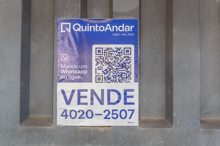 Casa à venda com 321m², 4 quartos e 5 vagas Casa à venda com 321m², 4 quartos e 5 vagasPlaquinha Instalada