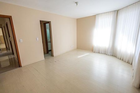Casa à venda com 170m², 4 quartos e 3 vagasSuíte