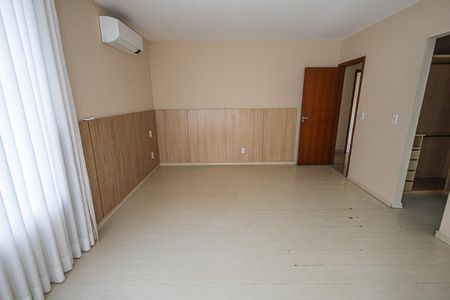 Casa à venda com 170m², 4 quartos e 3 vagasSuíte