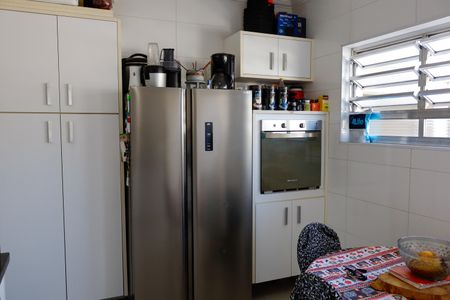Casa à venda com 251m², 2 quartos e 2 vagasCozinha