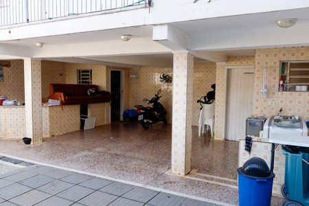 Casa à venda com 251m², 2 quartos e 2 vagasQuintal