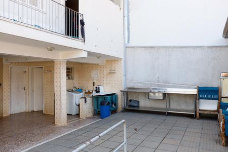 Casa à venda com 251m², 2 quartos e 2 vagasQuintal