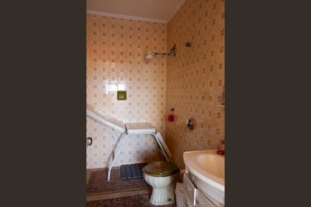 Casa à venda com 251m², 2 quartos e 2 vagasBanheiro