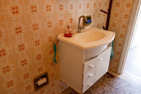 Casa à venda com 251m², 2 quartos e 2 vagasBanheiro