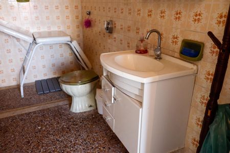 Casa à venda com 251m², 2 quartos e 2 vagasBanheiro