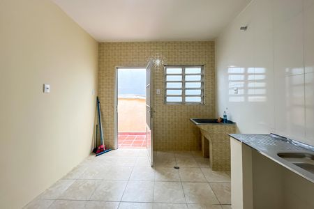 Casa para alugar com 75m², 2 quartos e 1 vaga Casa para alugar com 75m², 2 quartos e 1 vagaCozinha e Área de Serviço