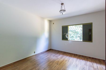 Quarto 1 de casa para alugar com 2 quartos, 75m² em Jaraguá, São Paulo