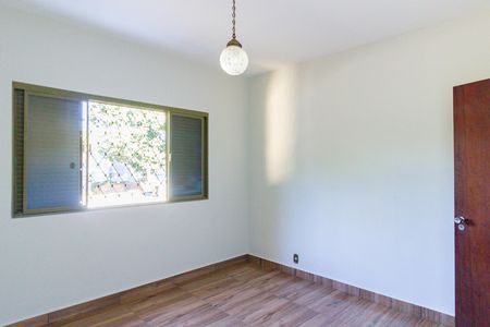 Sala de casa para alugar com 2 quartos, 75m² em Jaraguá, São Paulo
