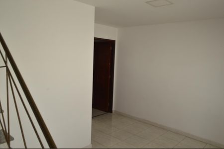 Casa de condomínio à venda com 100m², 3 quartos e 1 vagaSala 1