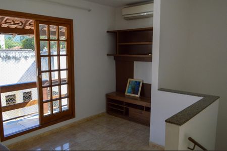 Casa de condomínio à venda com 100m², 3 quartos e 1 vagaSala 2