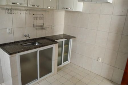 Casa de condomínio à venda com 100m², 3 quartos e 1 vagaCozinha