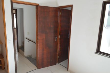 Casa de condomínio à venda com 100m², 3 quartos e 1 vagaSuíte 1