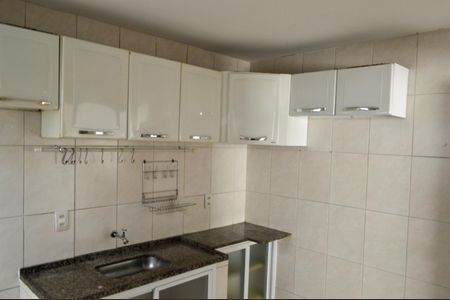 Casa de condomínio à venda com 100m², 3 quartos e 1 vagaCozinha