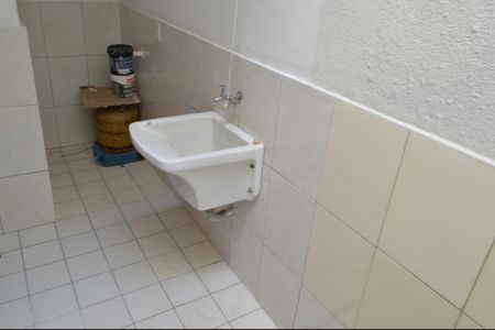 Casa de condomínio à venda com 100m², 3 quartos e 1 vagaÁrea de Serviço